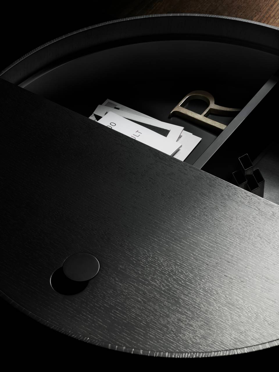 Living_Divani_Full_Moon_coffee_table_Servant_online_store_3.jpg Living_Divani_Full_Moon_coffee_table_Servant_online_store_3.jpg