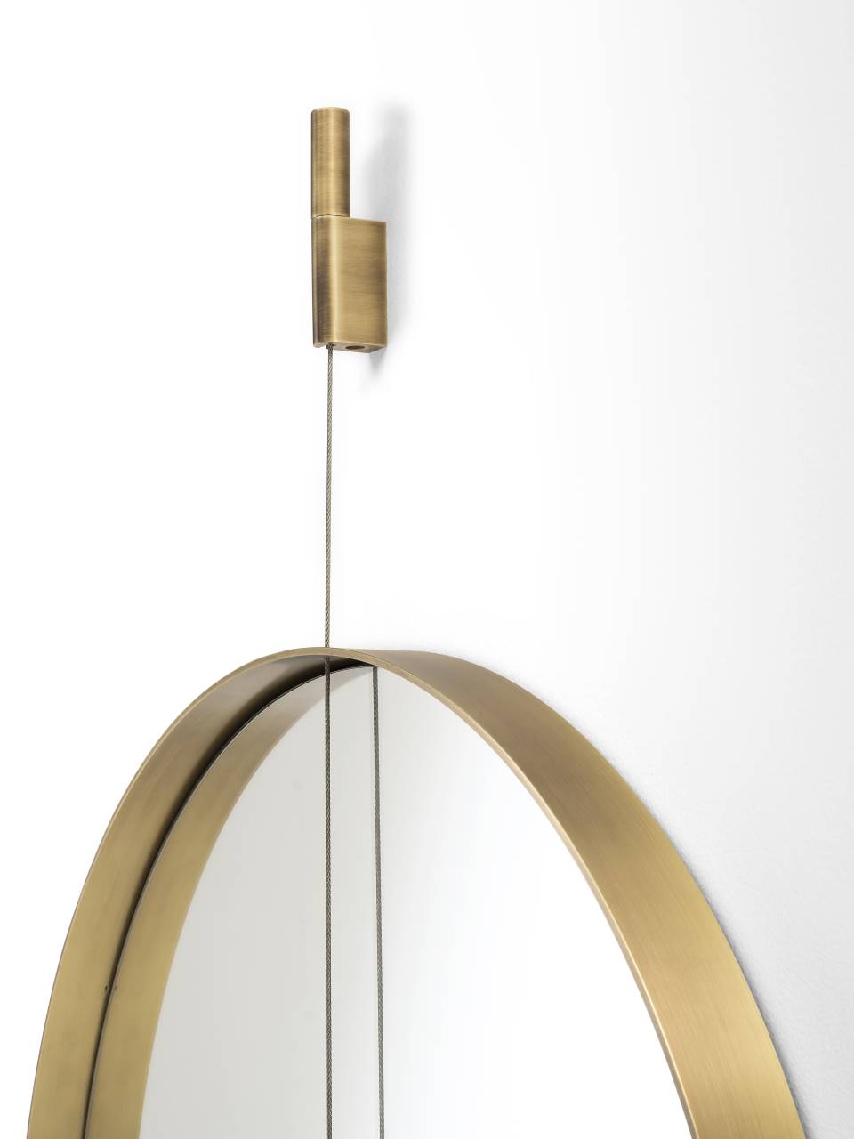 Living_Divani_Galileo_mirror_Servant_online_store_2.jpg Living_Divani_Galileo_mirror_Servant_online_store_2.jpg