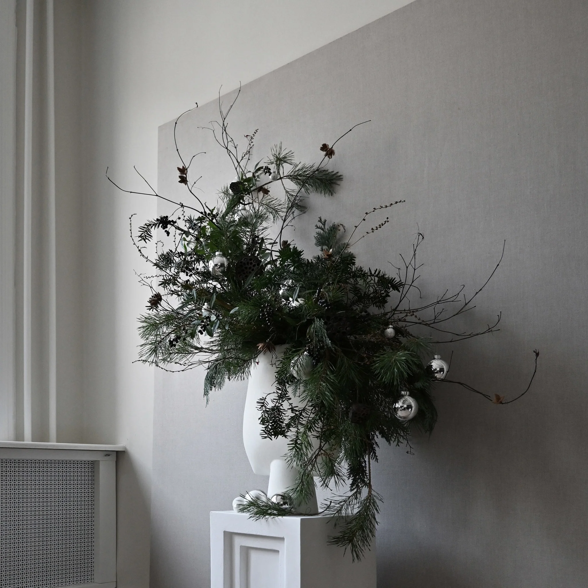 SPHERE_VASE_SQUARE_BIG_-_BONE_WHITE_-_WINTHER_EDITION_-_2_2048x.webp SPHERE_VASE_SQUARE_BIG_-_BONE_WHITE_-_WINTHER_EDITION_-_2_2048x.webp