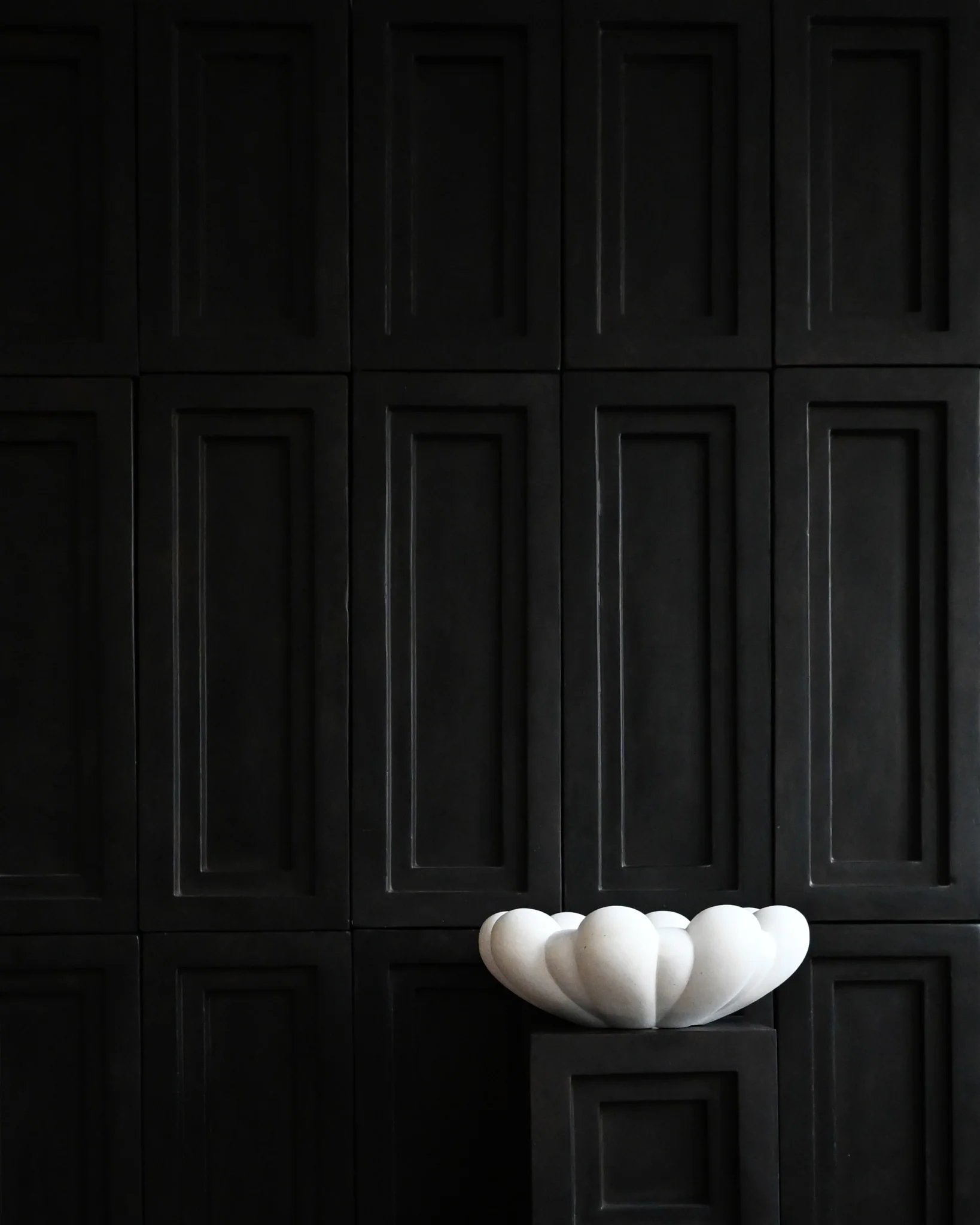 221044_-_Bloom_Tray_Big_-_Bone_White_-_Wabi_2048x.webp 221044_-_Bloom_Tray_Big_-_Bone_White_-_Wabi_2048x.webp