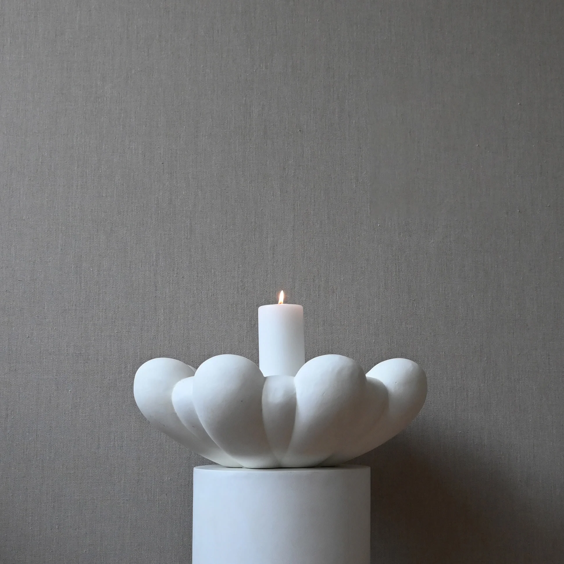 Bloom_Tray_-_Bone_White_-_Winther_Edition_2048x.webp Bloom_Tray_-_Bone_White_-_Winther_Edition_2048x.webp