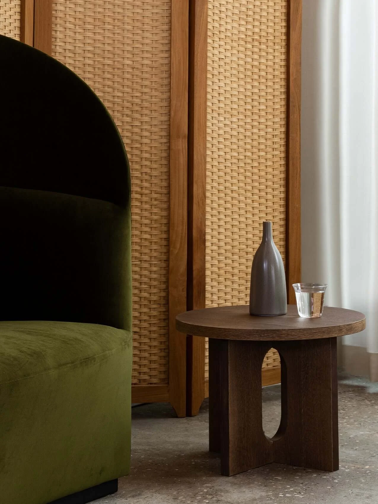 -409-menu-tearoom-lounge-chair-high-back-androgyne-side-table-strandgade-stem-vase-strandgade-drinking-gl (1).webp -409-menu-tearoom-lounge-chair-high-back-androgyne-side-table-strandgade-stem-vase-strandgade-drinking-gl (1).webp