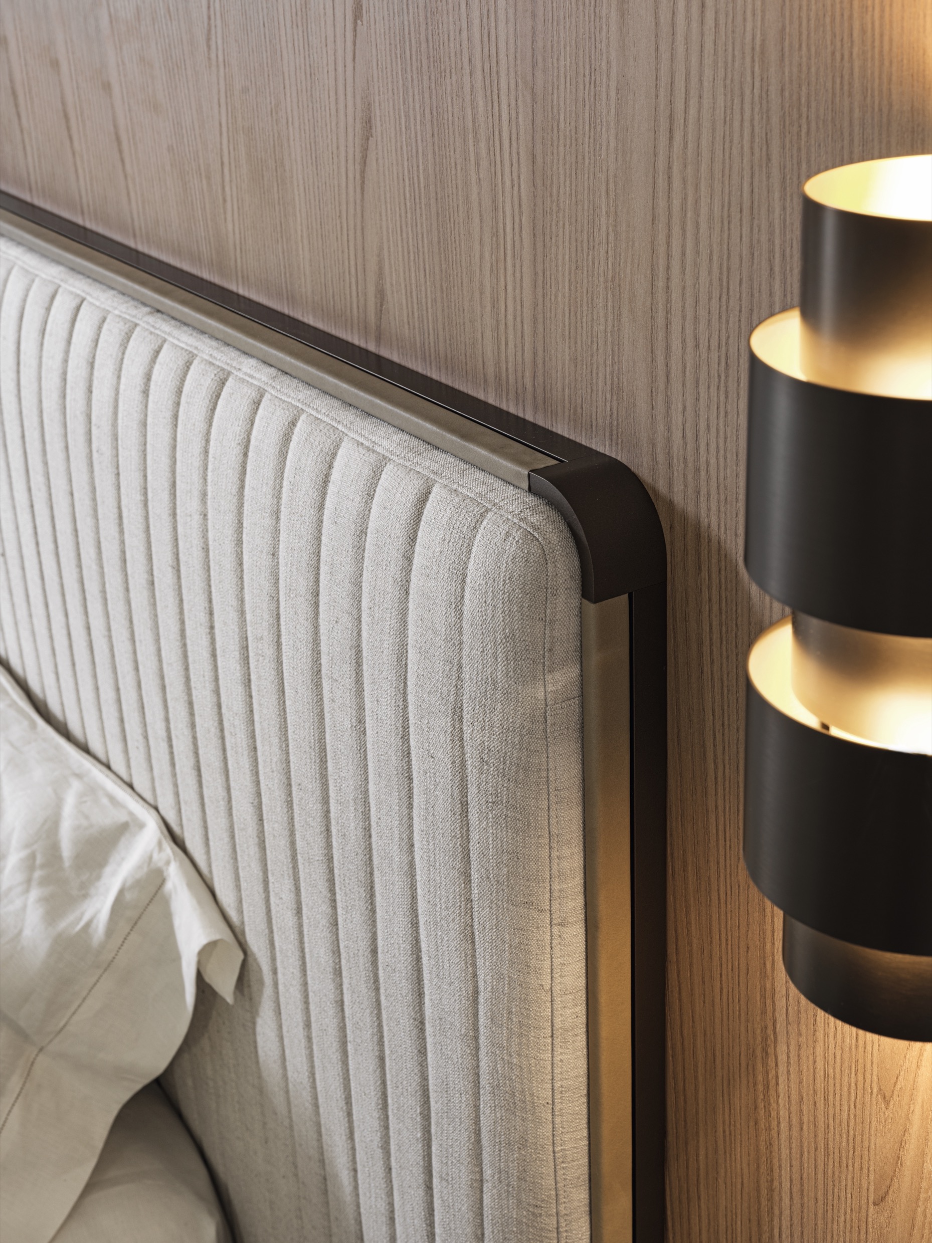 Ovidio_Catalogo_Molteni_2023_2431_HR.jpg Ovidio_Catalogo_Molteni_2023_2431_HR.jpg