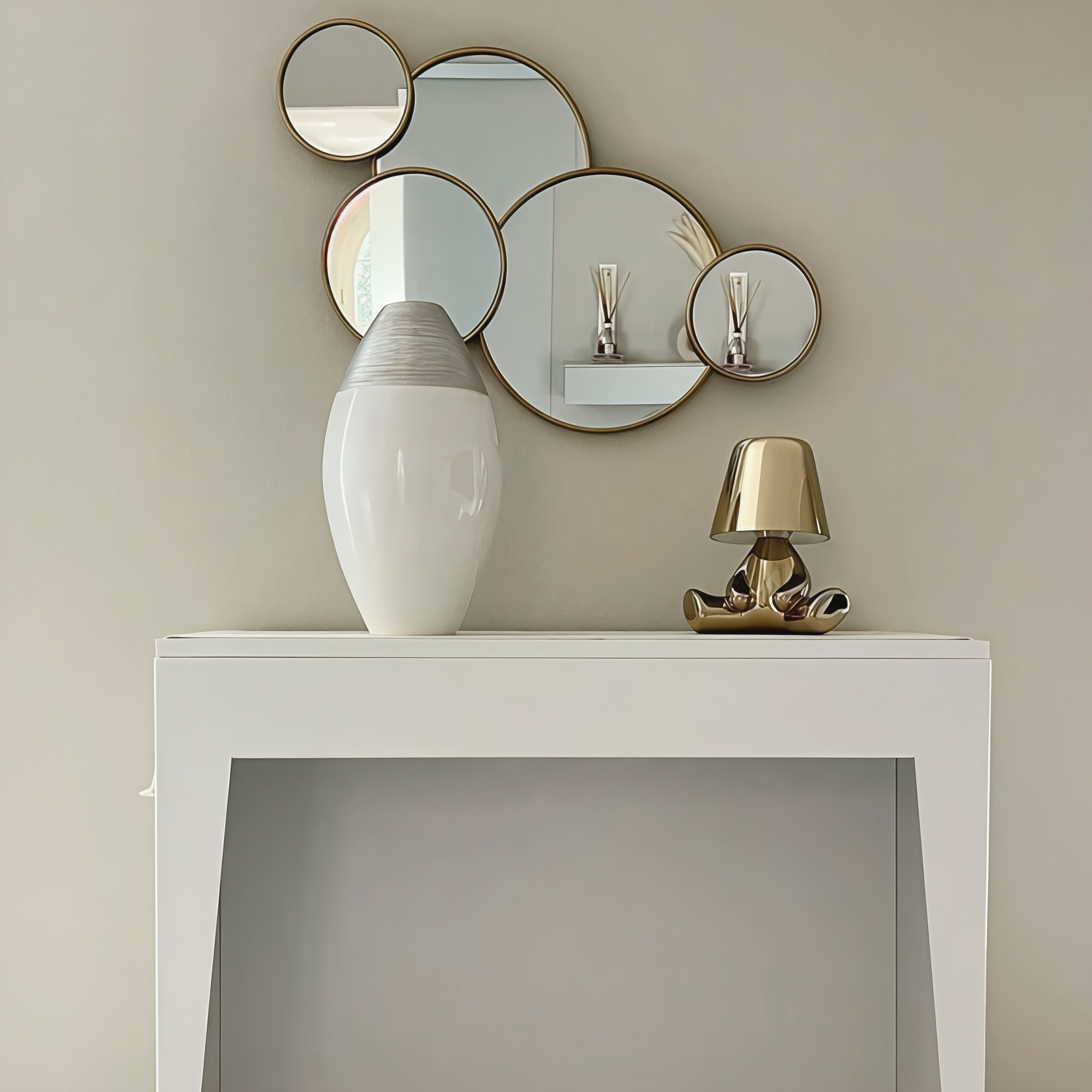 qeeboo-golden-brothers-battery-led-table-lamp_upscaled.png qeeboo-golden-brothers-battery-led-table-lamp_upscaled.png