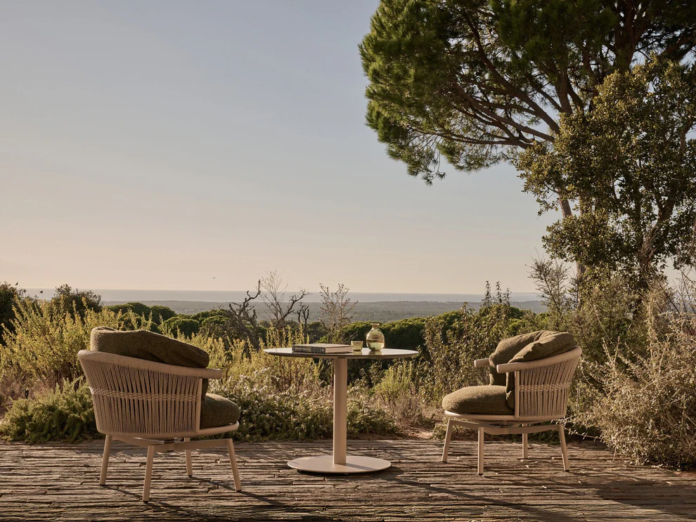 cesta-swivel-lounge-chair-outdoor-furniture-tribu-617451.jpg.webp cesta-swivel-lounge-chair-outdoor-furniture-tribu-617451.jpg.webp